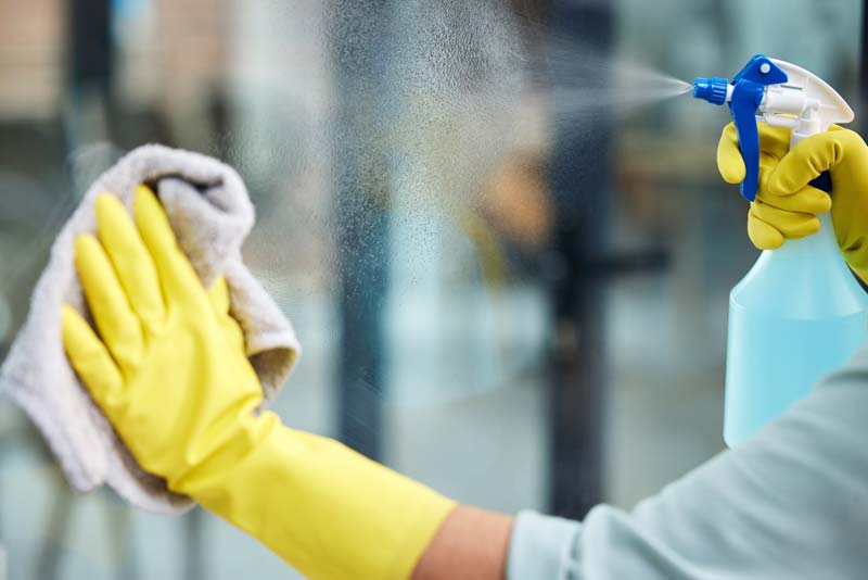 Glasreinigung in Köln – streifenfrei bis in die Höhe